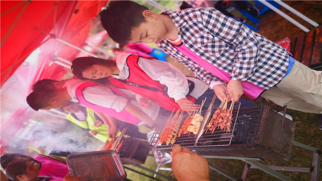 凱佰樂戶外拓展之燒烤 凱佰樂戶外拓展之燒烤